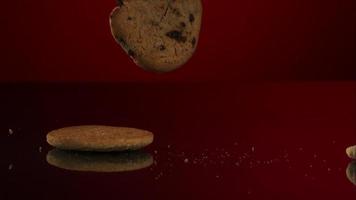 Cookies falling and bouncing in ultra slow motion 1,500 fps on a reflective surface - COOKIES PHANTOM 129 video