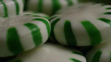 Tiro giratorio de caramelos duros de menta verde - Candy spearmint 057