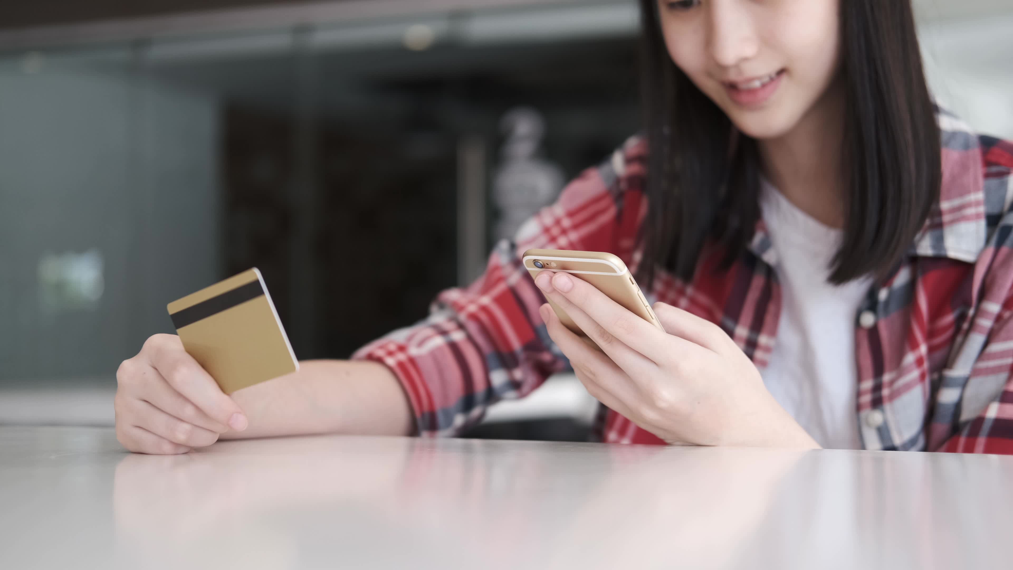 Customer shopping online 1797006 Stock Video at Vecteezy