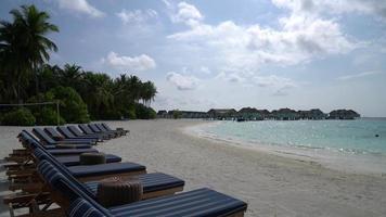 cadeira de praia nas maldivas