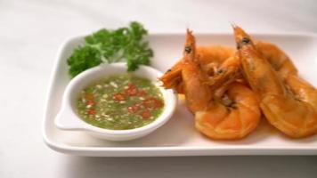 Prawns with seafood spicy sauce video