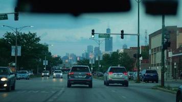 auto passagier weergave reizen in de straten van chicago