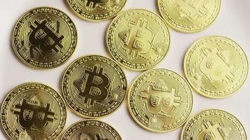 rotierende Aufnahme von Bitcoins (digitale Kryptowährung) - Bitcoin 0114 video