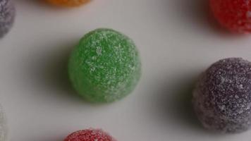roterend schot van suikergoed - candy gumdrops 003 video