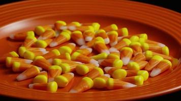 Tir rotatif de maïs bonbon halloween - bonbon maïs 013 video
