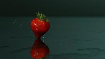 Bouncing fruit in ultra slow motion 1,500 fps - BOUNCING FRUIT PHANTOM 022 video