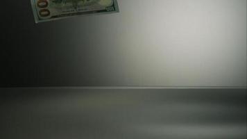 banconote da $ 100 americane che cadono su una superficie riflettente - fantasma di denaro 045 video