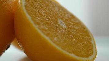 orange fraîche tranchée video