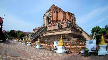 tempio di wat chedi luang a chiang mai, thailandia video