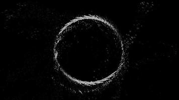 anillo de agua salpica en un flujo circular video