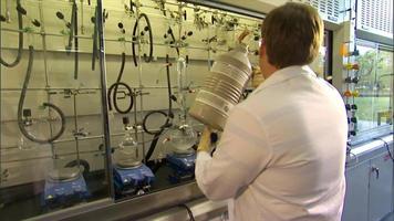 A lab comer pours liquid nitrogen video