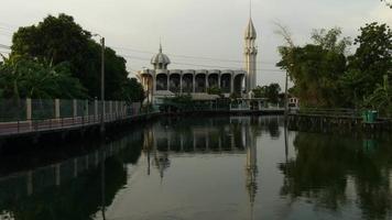 Una mezquita kup ro en bangkok, tailandia