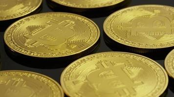 rotierende Aufnahme von Bitcoins (digitale Kryptowährung) - Bitcoin 0011 video