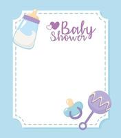 baby shower, bienvenida tarjeta de celebración recién nacido botella de leche chupete y sonajero vector