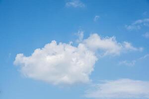 el cielo y las nubes foto