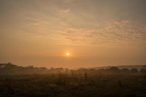 paisaje en tailandia al amanecer foto