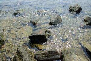 rocas en el mar foto