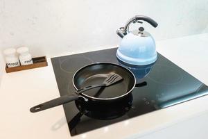 Pan and tea kettle