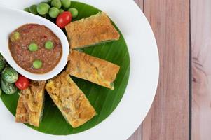 Shrimp paste with an omelette photo