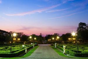 parque al atardecer foto