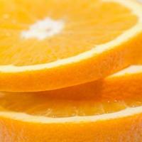 rodajas de naranja fruta aislada