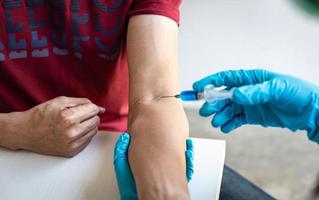 Person receiving a vaccine photo