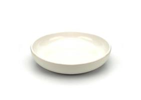 plato blanco aislado sobre fondo blanco foto