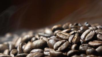 Roasting coffee beans video