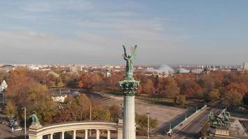 Heroes' Square in downtown Budapest, Hungary video