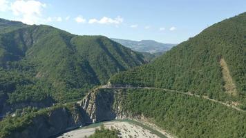 bergsväg, val trebbia, Italien video