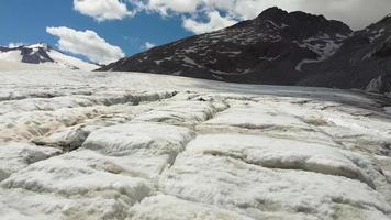 flyger över tonale-passets glaciärer video