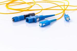 conjunto de cables de fibra óptica foto