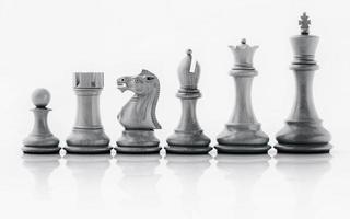 piezas de ajedrez en fila foto