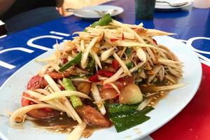 Thai green papaya salad photo