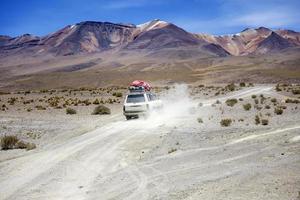 desierto de dalí en bolivia foto