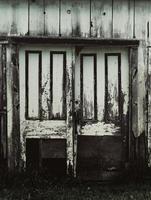 puertas de madera rotas foto