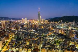 Taipei 101 tower and cityscape of Taipei, Taiwan photo