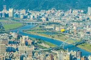 paisaje urbano de taipei, taiwán foto