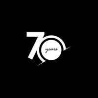 Ilustración de diseño de plantilla de vector blanco y negro de número de celebración de aniversario de 70 años