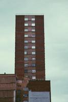 Arquitectura de edificios en la ciudad de Bilbao, España foto