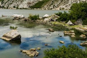 Garganta del Danubio en Djerdap en la frontera serbio-rumana