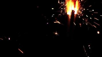 fogos de artifício de festa bengala queimando