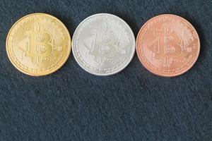 monedas bitcoin, concepto de moneda digital foto