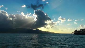 le quai et les nuages laps de temps video