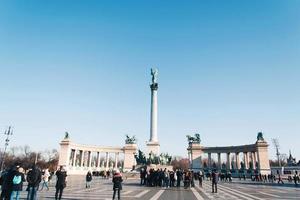 Plaza de los héroes en Budapest, Hungría foto