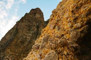 las montañas del cabo fiolent en crimea foto