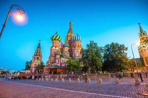 Catedral de Basilio en la Plaza Roja de Moscú foto