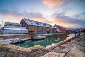 paisaje urbano de otaru, canal de japón y almacén histórico, sapporo foto