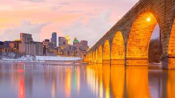 Horizonte del centro de Minneapolis en Minnesota, EE. foto