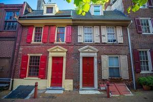 Elfreth's Alley en el casco histórico de la ciudad de Filadelfia, Pensilvania